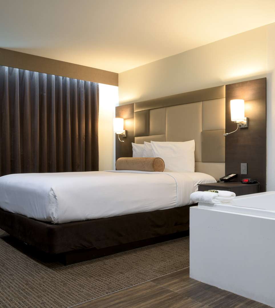 YOUR URBAN RETREAT IS WAITING BOOK DIRECT AND SAVE AT OUR GLENDALE, CA HOTEL